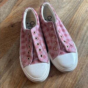 Olivia Miller Girl pink checkered sneakers size 5